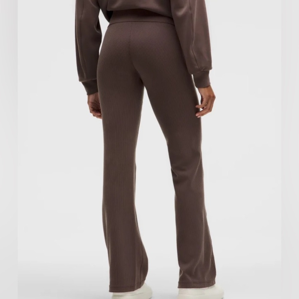 Lululemon Brown Ribbed Softstreme Flared Pant - Picture 2 of 10